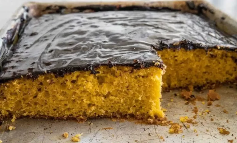 Bolo de Cenoura com Cobertura de Chocolate