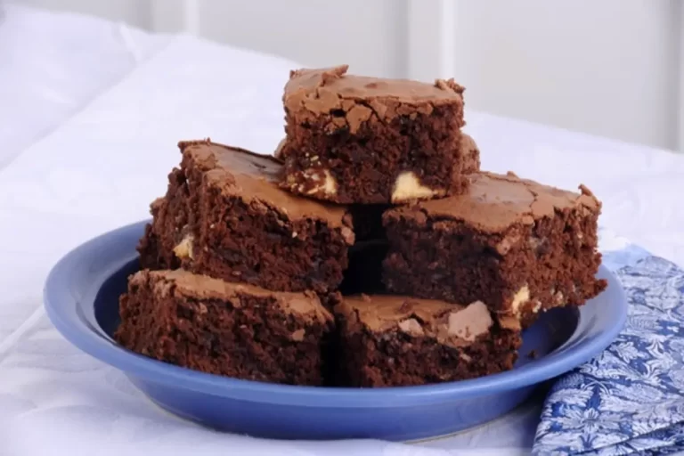 Brownies de Nozes são a combinação perfeita entre maciez, crocância e chocolate!