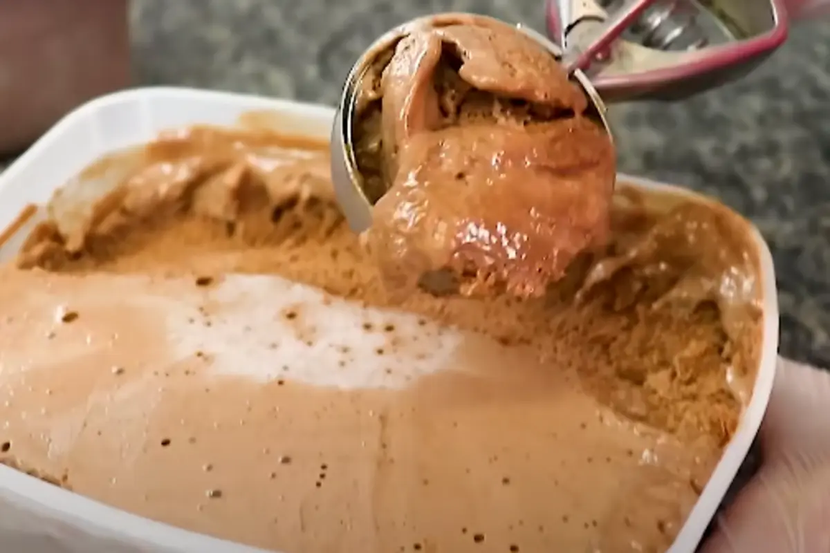 Sorvete de chocolate caseiro