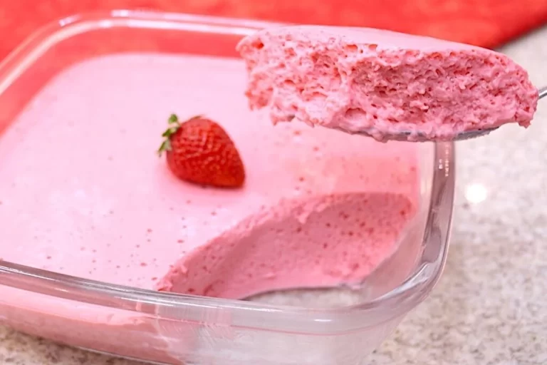 Deliciosa Receita de Mousse de Morango: Uma Sobremesa Irresistível!