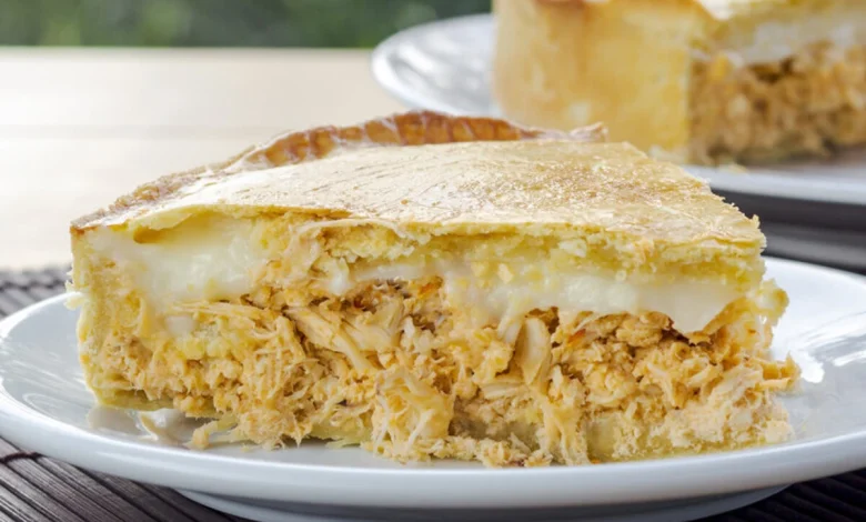 Torta de mandioca com frango e Catupiry
