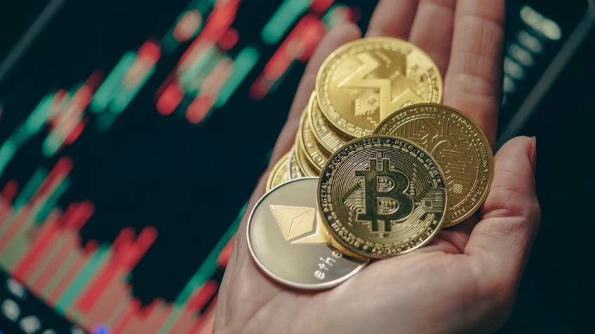 A Trader que Está Democratizando o Mundo das Criptomoedas e Mostrando que Todo Brasileiro Pode Investir com Segurança