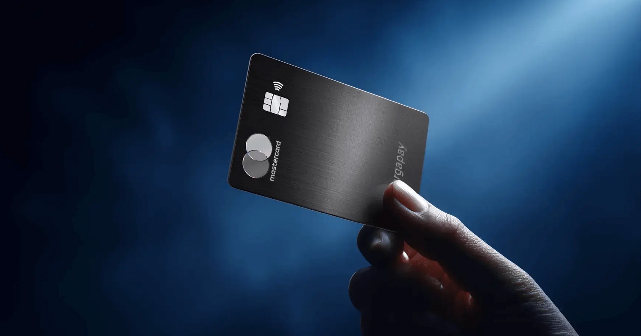 RecargaPay lança o cartão Titan Mastercard Black com 2% de cashback e acessos grátis a salas VIP