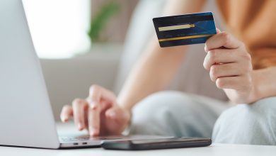 Vale a pena antecipar parcelas? Entenda como funcionam os descontos no cartão de crédito