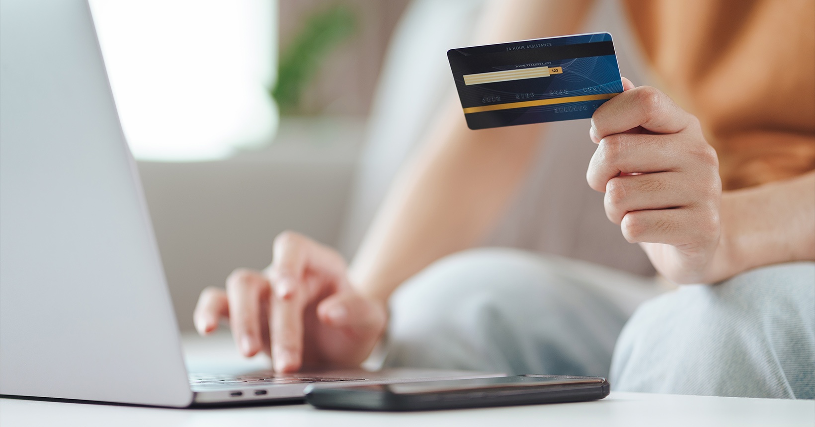 Vale a pena antecipar parcelas? Entenda como funcionam os descontos no cartão de crédito