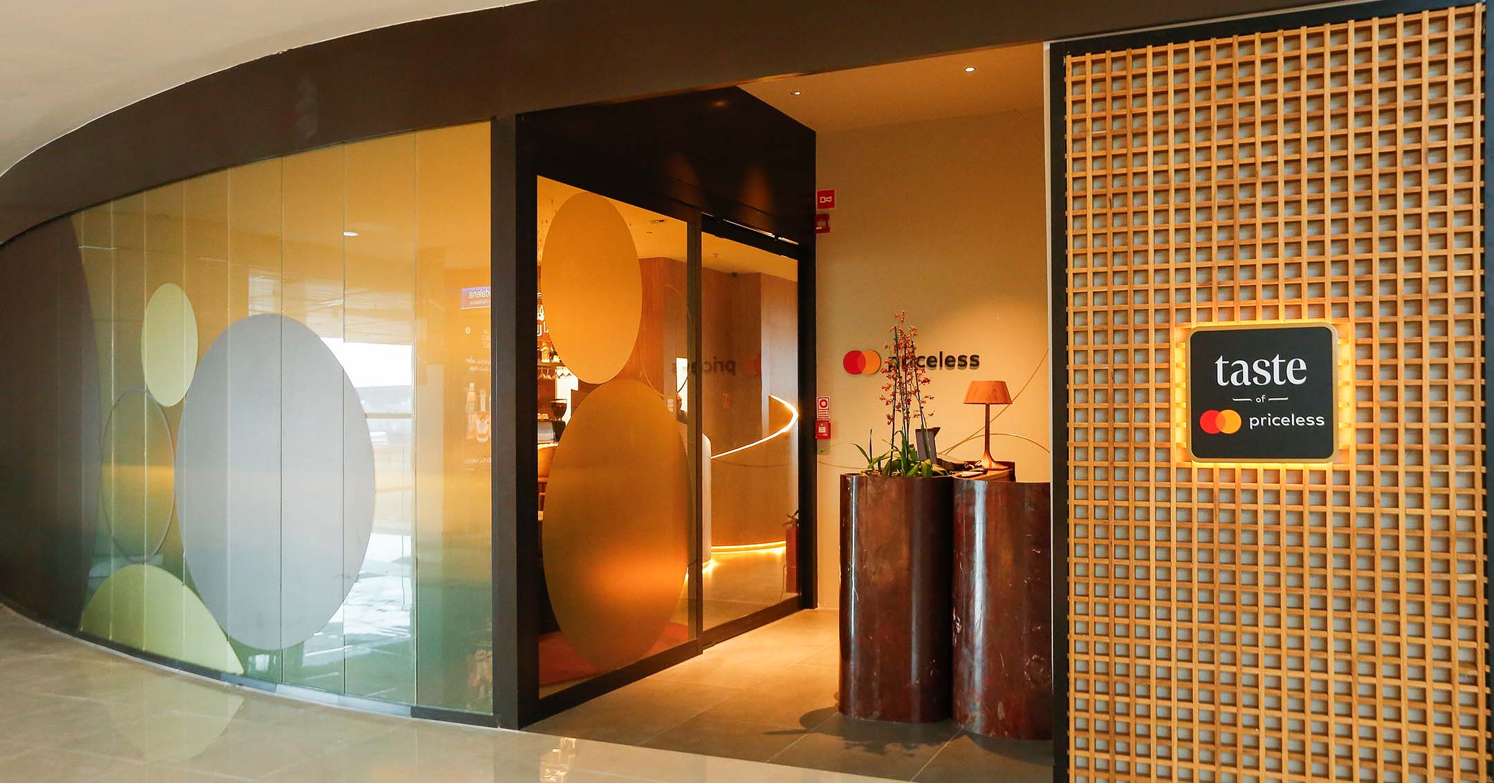 mastercard world legend sala vip taste of priceless